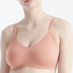 Knix Padded V-Neck Ginger Pink Bra Size 2 Knix or 36A Seamless Wire Free Neutral